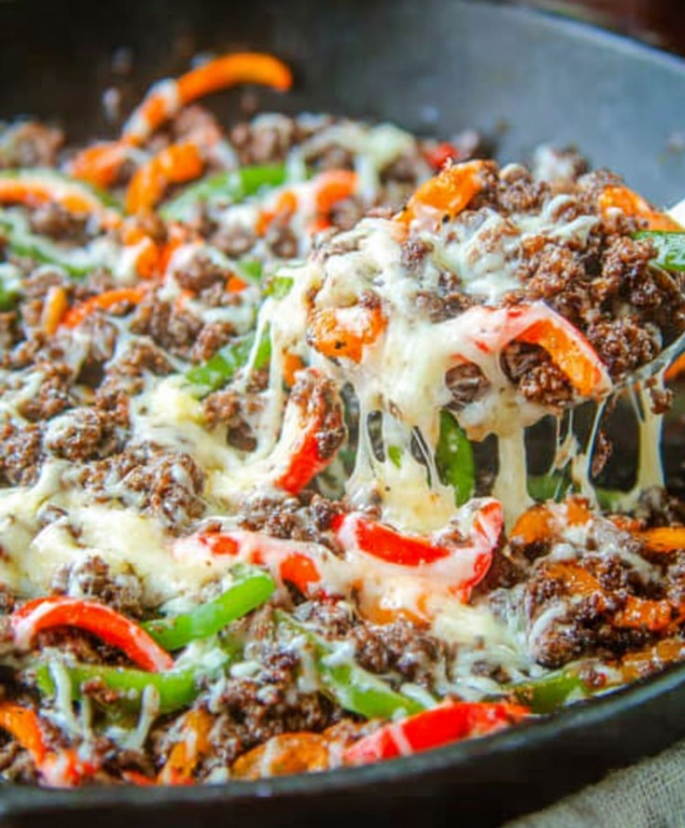 Keto Ground Beef Cheesesteak