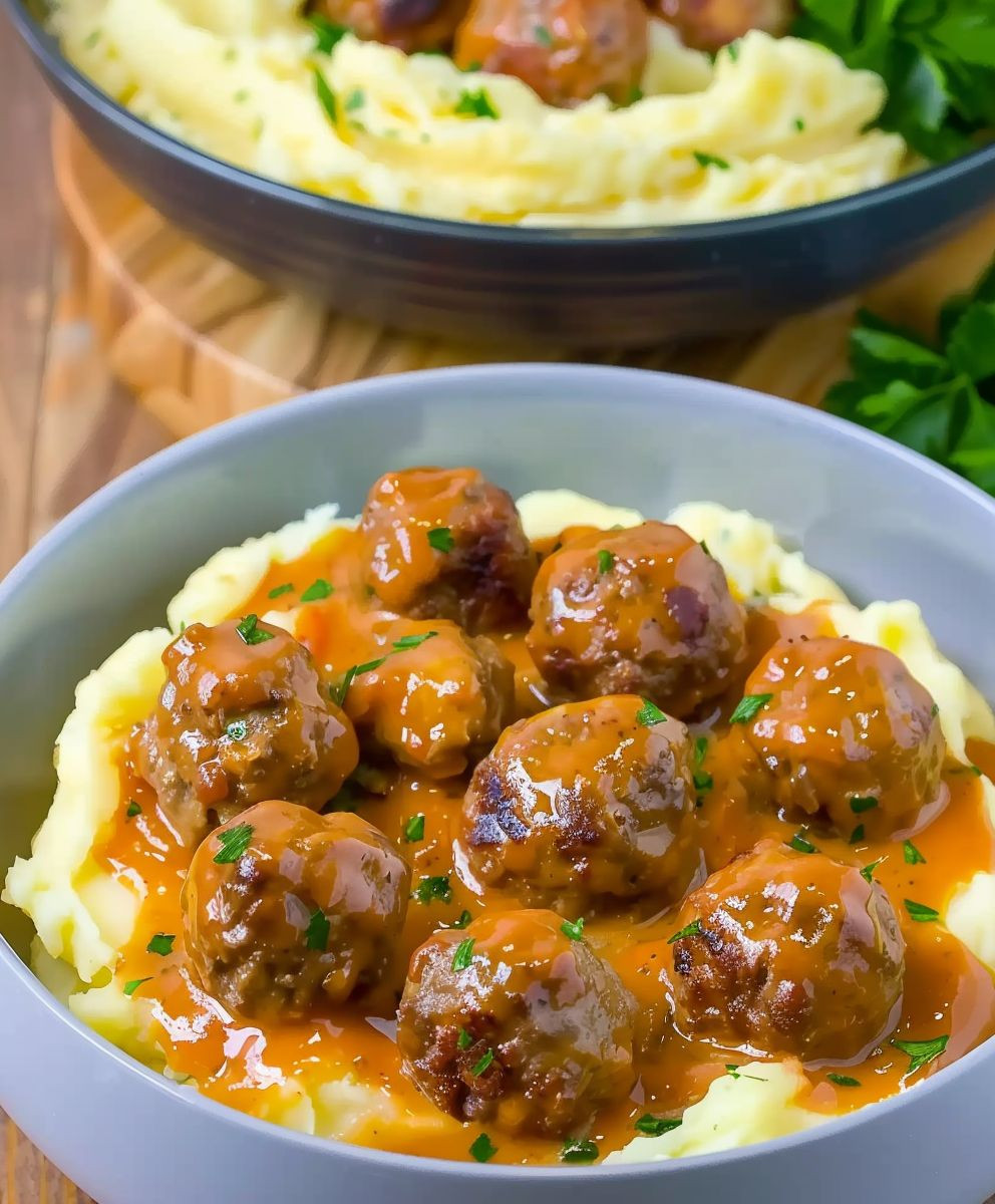 Creamy meatballs mashed potatoes